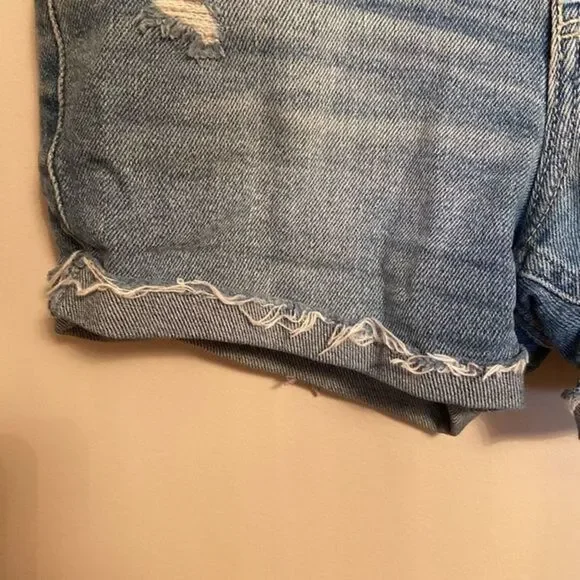 ⭐️HOLLISTER HIGH RISE MIDI SHORT - Picture 5 of 12